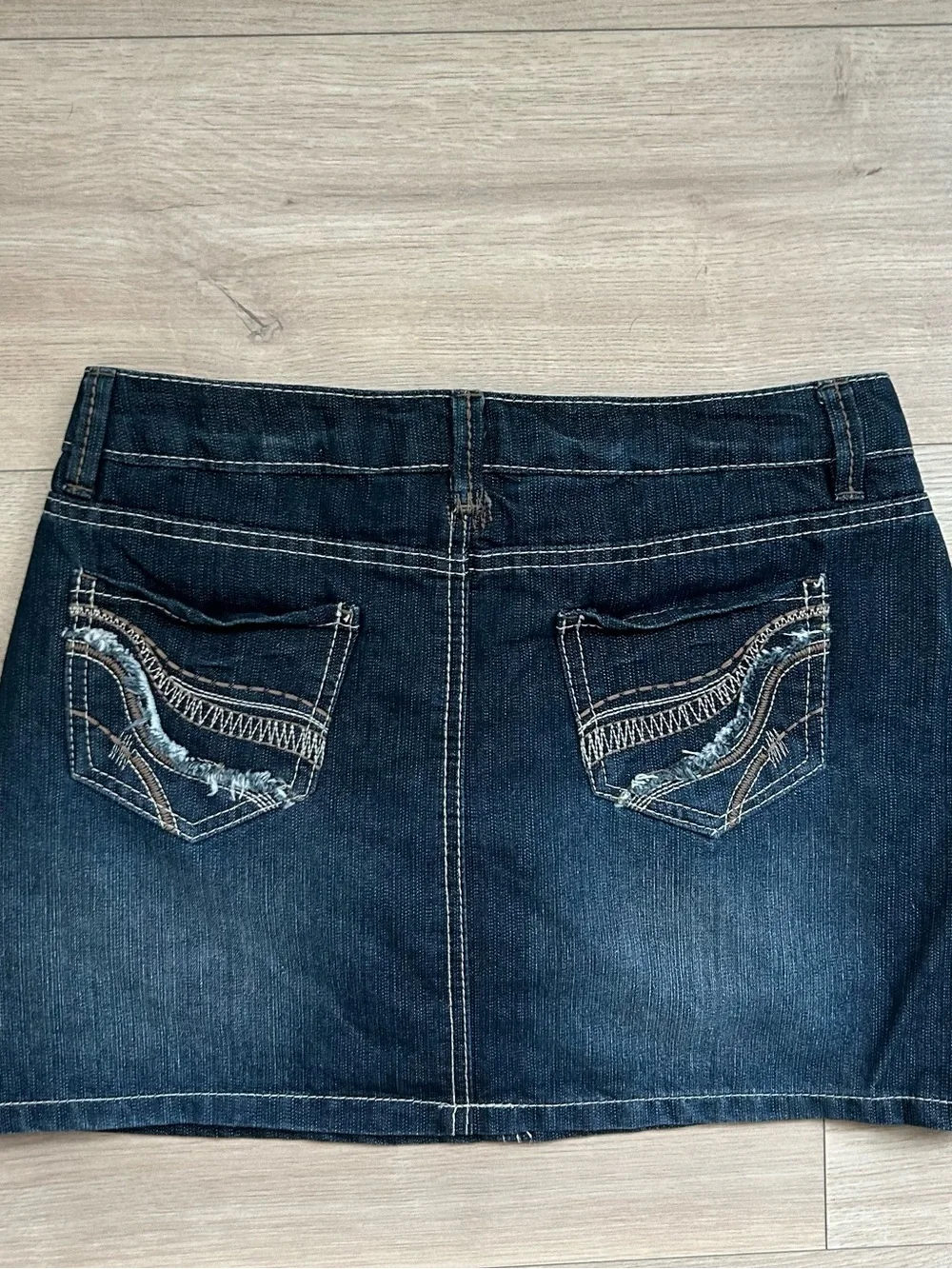 2011 Girls Mudd Dark Blue Denim Mini Skirt with Contrast Stitching